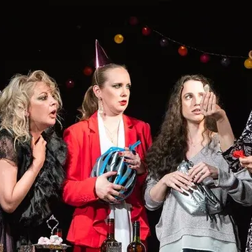 Спектакль «Девичник» со скидкой 30%