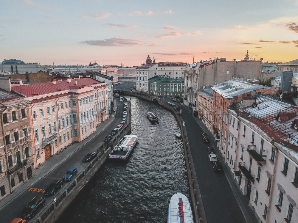 Водная экскурсия «Северная Венеция» по рекам и каналам на теплоходе со скидкой до 51%