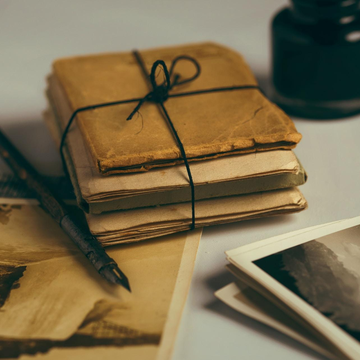 Иммерсивное шоу «Петербург XX. Есенин. Хармс. Довлатов. Бродский» со скидкой 20%