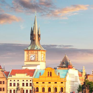 Обзорная пешеходная экскурсия по Праге со скидкой 28%