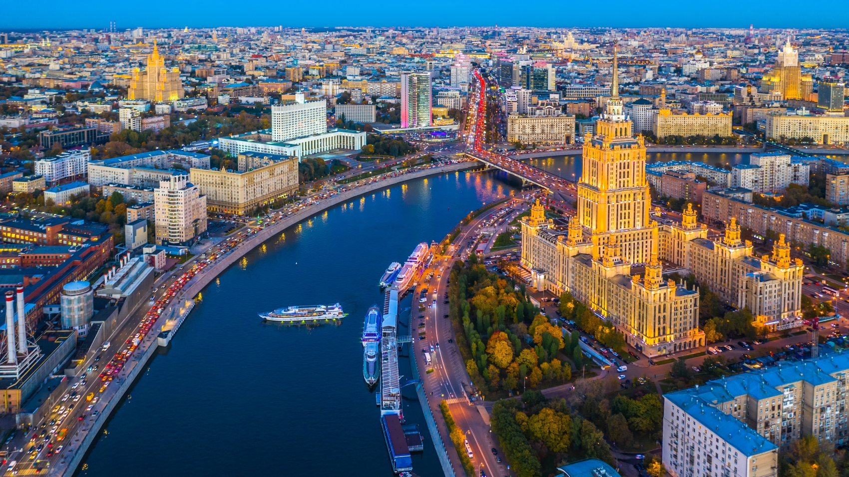 Пешеходная экскурсия «От Арбата до Пречистенки» со скидкой 20%
