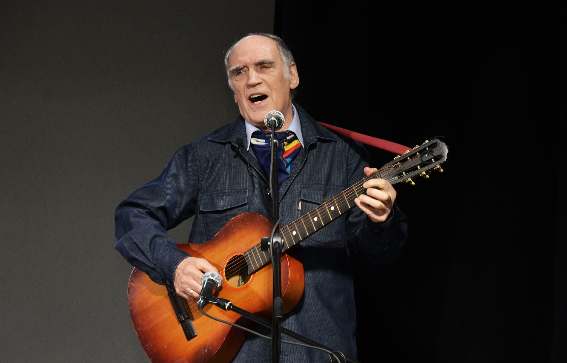 Юрий Лазарев Сергеевич