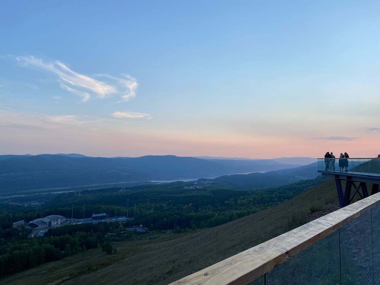 Индивидуальная экскурсия по смотровым площадкам «Выше только любовь» со скидкой 20%