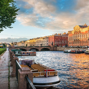 Дневная прогулка «Реки и каналы Санкт-Петербурга» на однопалубном теплоходе с экскурсией со скидкой до 57%