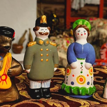 Мастер-класс по росписи дымковской игрушки в музее «Изба-Забава» со скидкой 30%