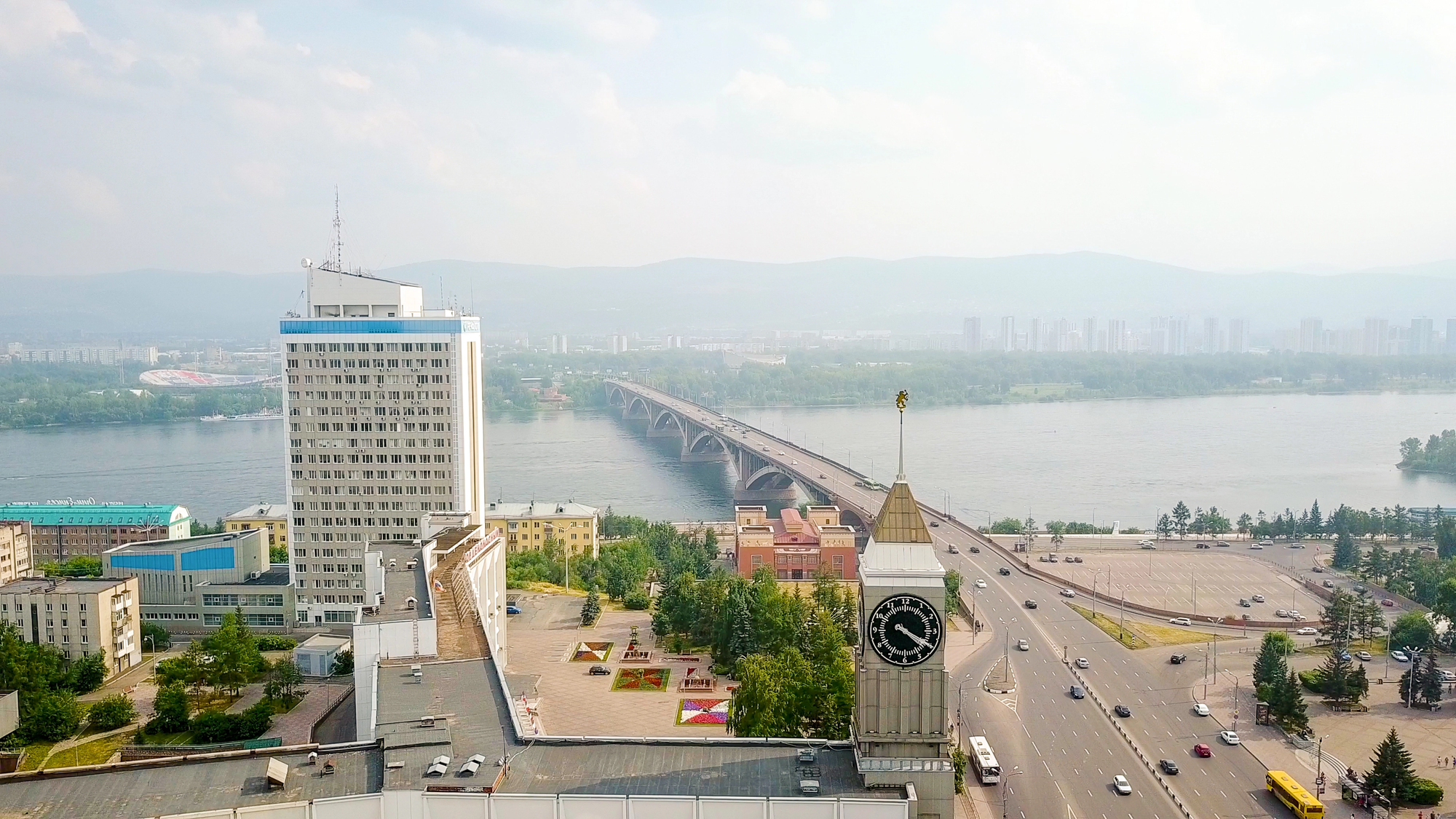 Индивидуальная экскурсия «По десятирублёвой купюре»: смотровые площадки, Красноярская ГЭС и Дивногорск