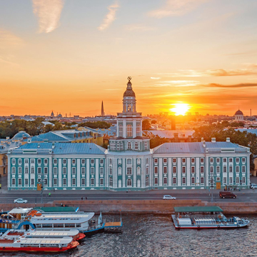 Обзорная экскурсия по Петербургу с посещением Кунсткамеры со скидкой до 47%
