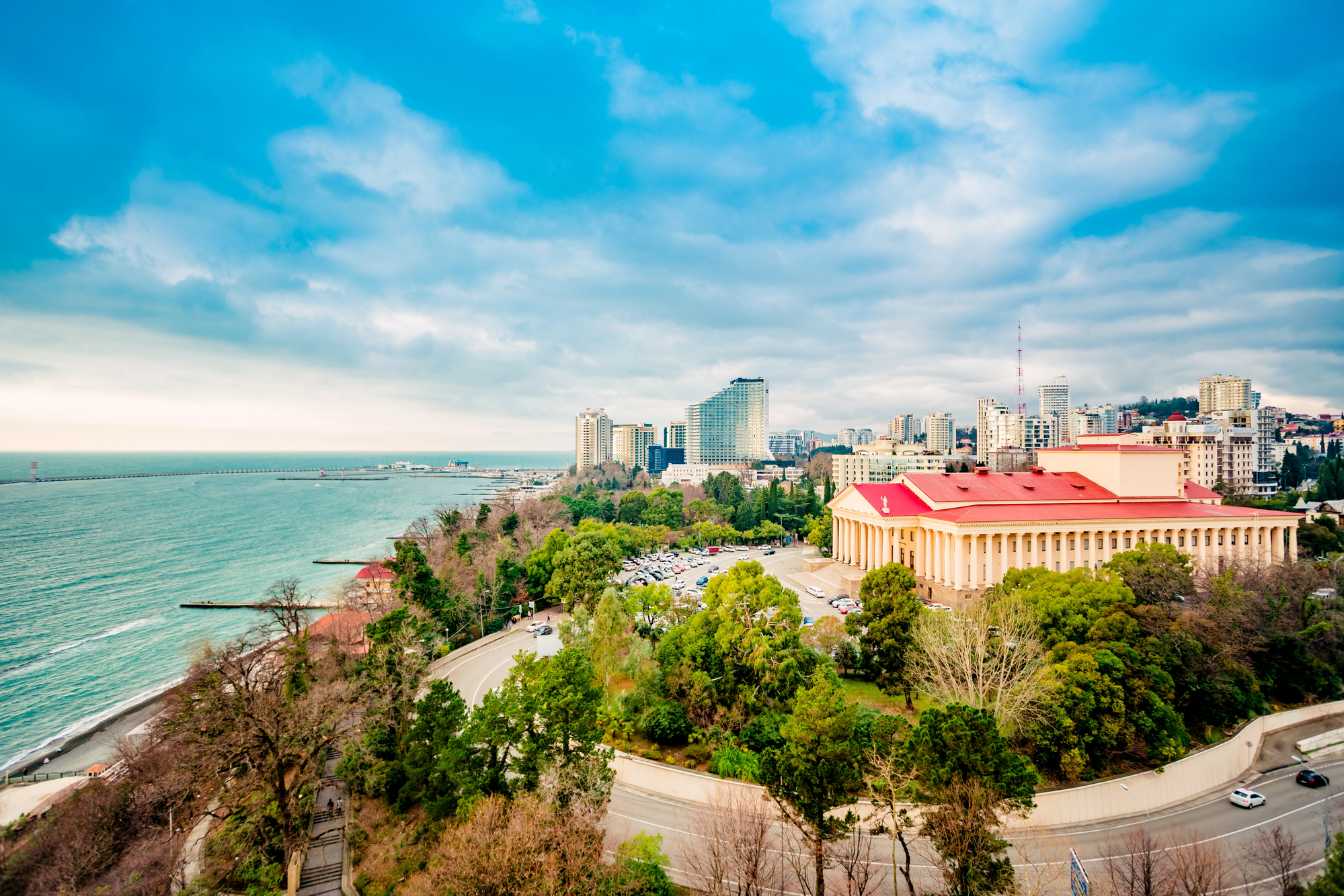 Индивидуальная пешеходная экскурсия «Маленькие тайны Сочи» со скидкой 20%