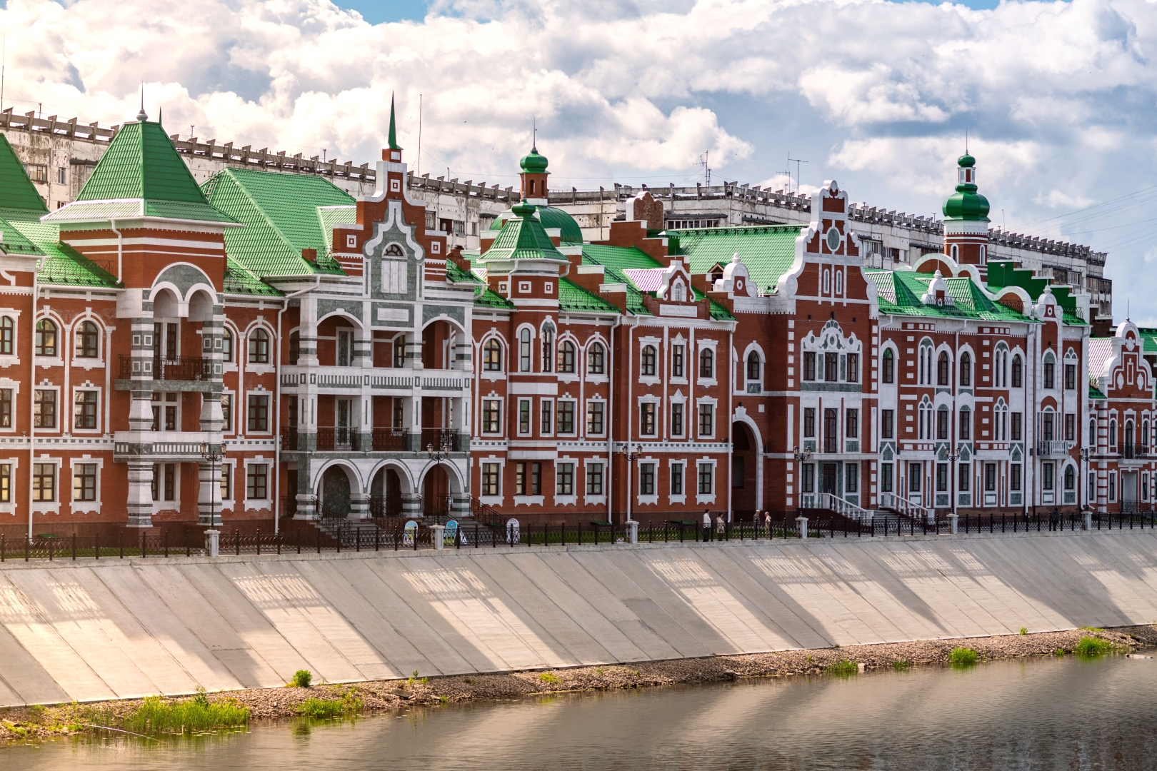 Автобусная экскурсия в Йошкар-Олу со скидкой 47%