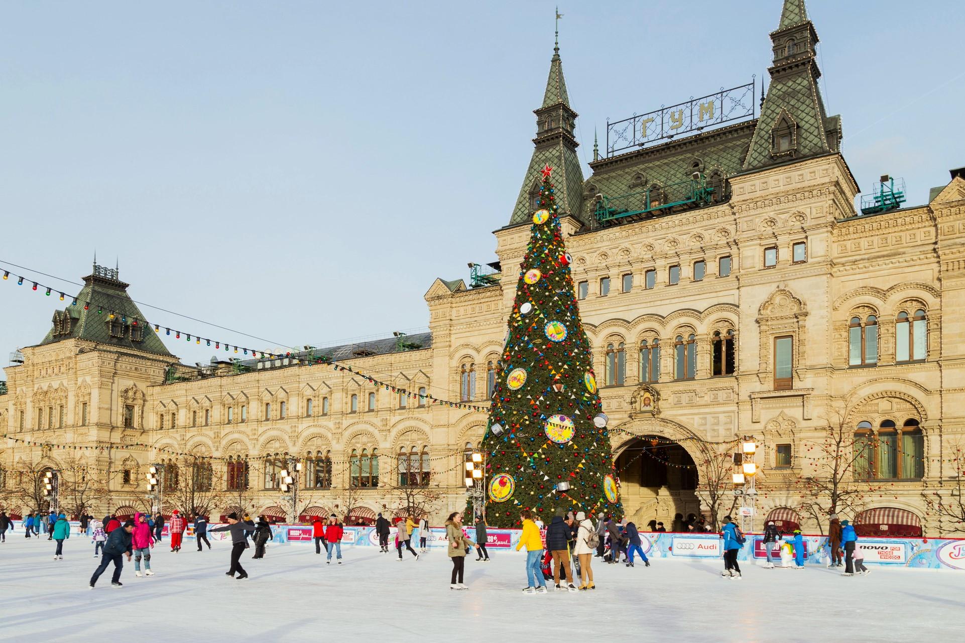 Катки Москвы: адреса, цены, фото, видео зимой 2026