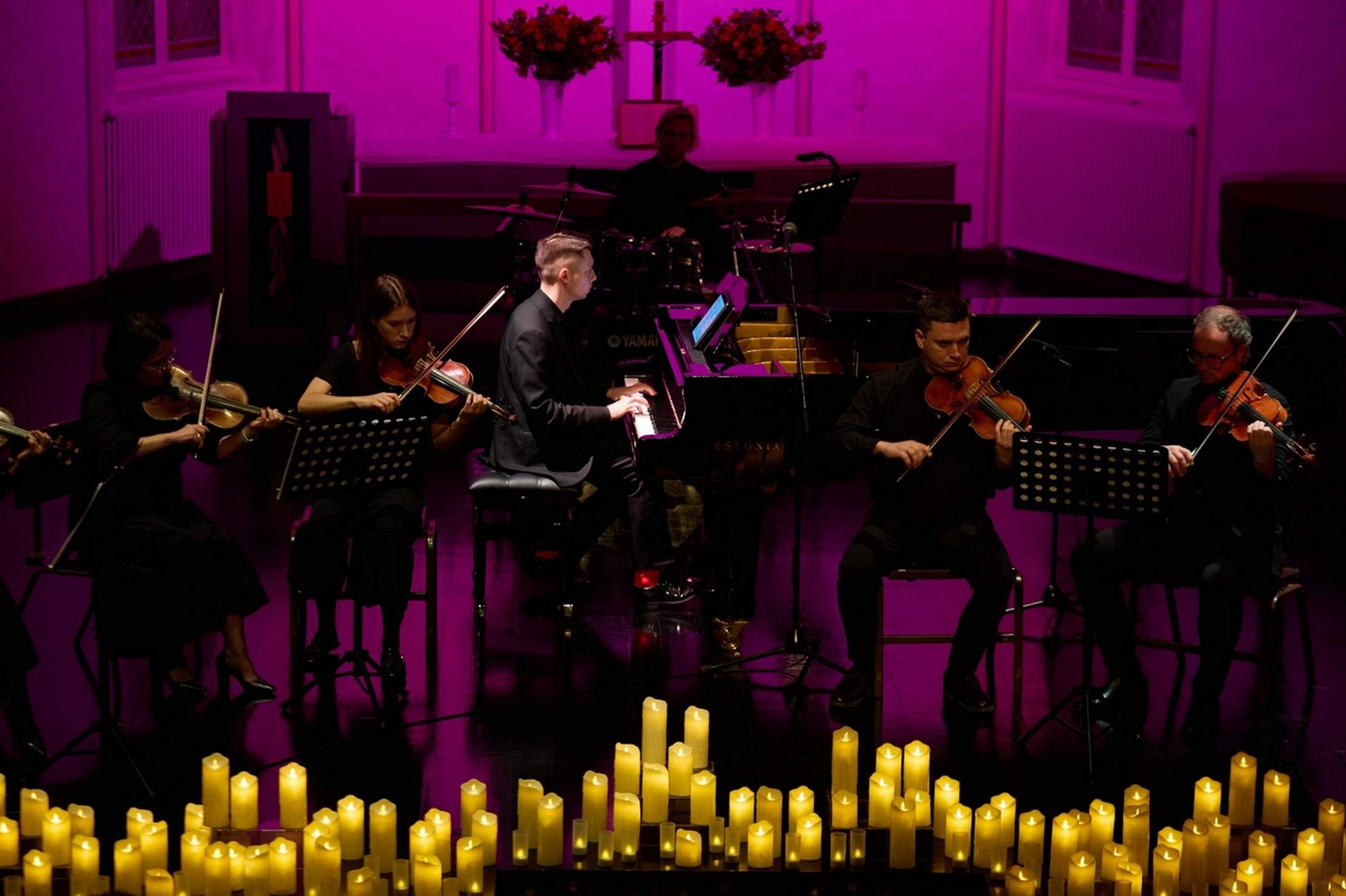 Концерт при свечах Ludovico Einaudi в Петрикирхе со скидкой 30%
