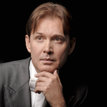 Концерт Олега Погудина «Нам дороги эти позабыть нельзя»