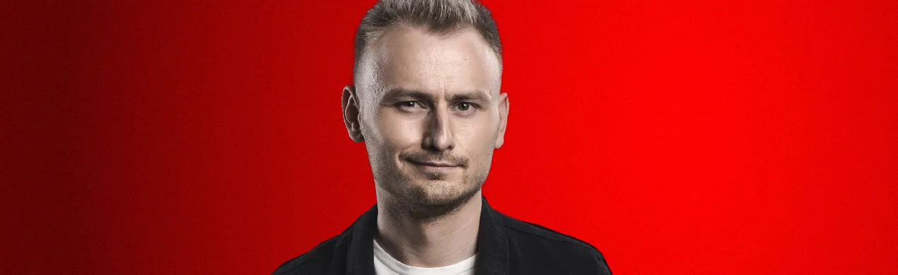 Сольный концерт Жени Синякова «Пафосное название» со скидкой 20%