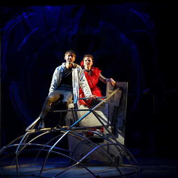 Спектакль-антиутопия «Последние за стеной» со скидкой 35%