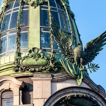 Экскурсия-квест «Загадки и символы Невского проспекта» со скидкой 50%