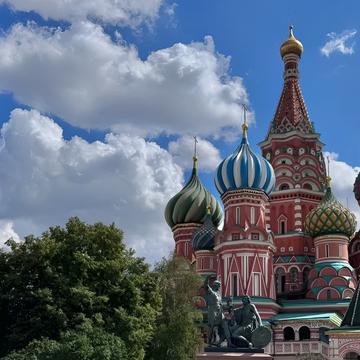 Автобусная экскурсия «Москва за 4 часа: по главным местам столицы» со скидкой 23%