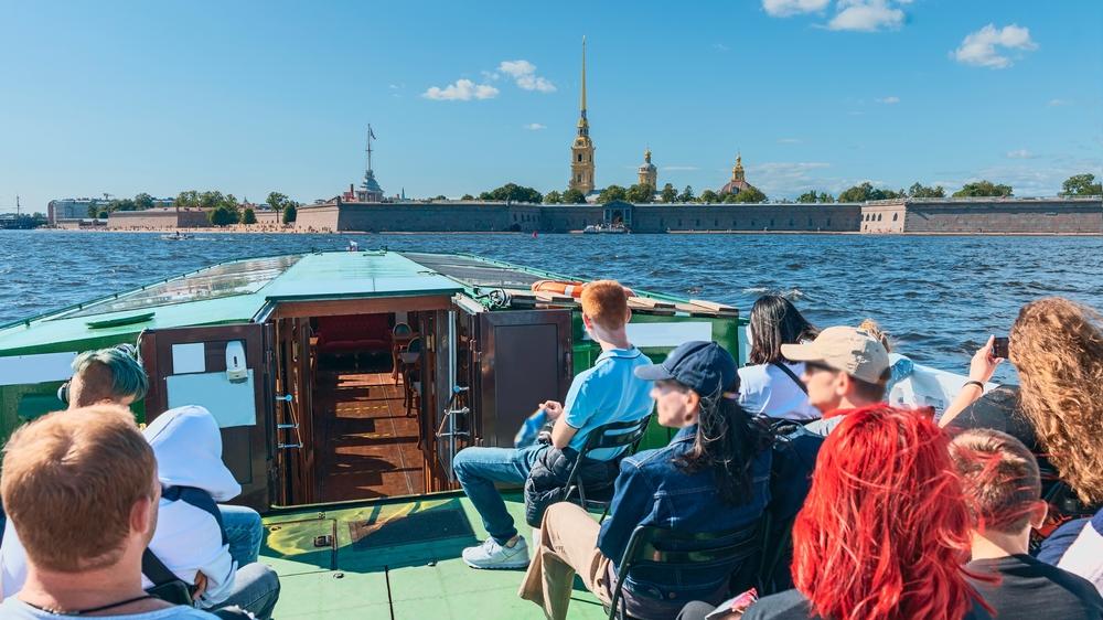 Как бесплатно в Петербурге прокатиться на теплоходе