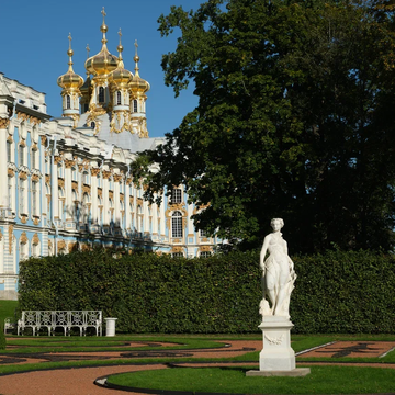Автобусная экскурсия в Царское село с посещением Екатерининского дворца, Янтарной комнаты, парка и Лицея со скидкой до 35%