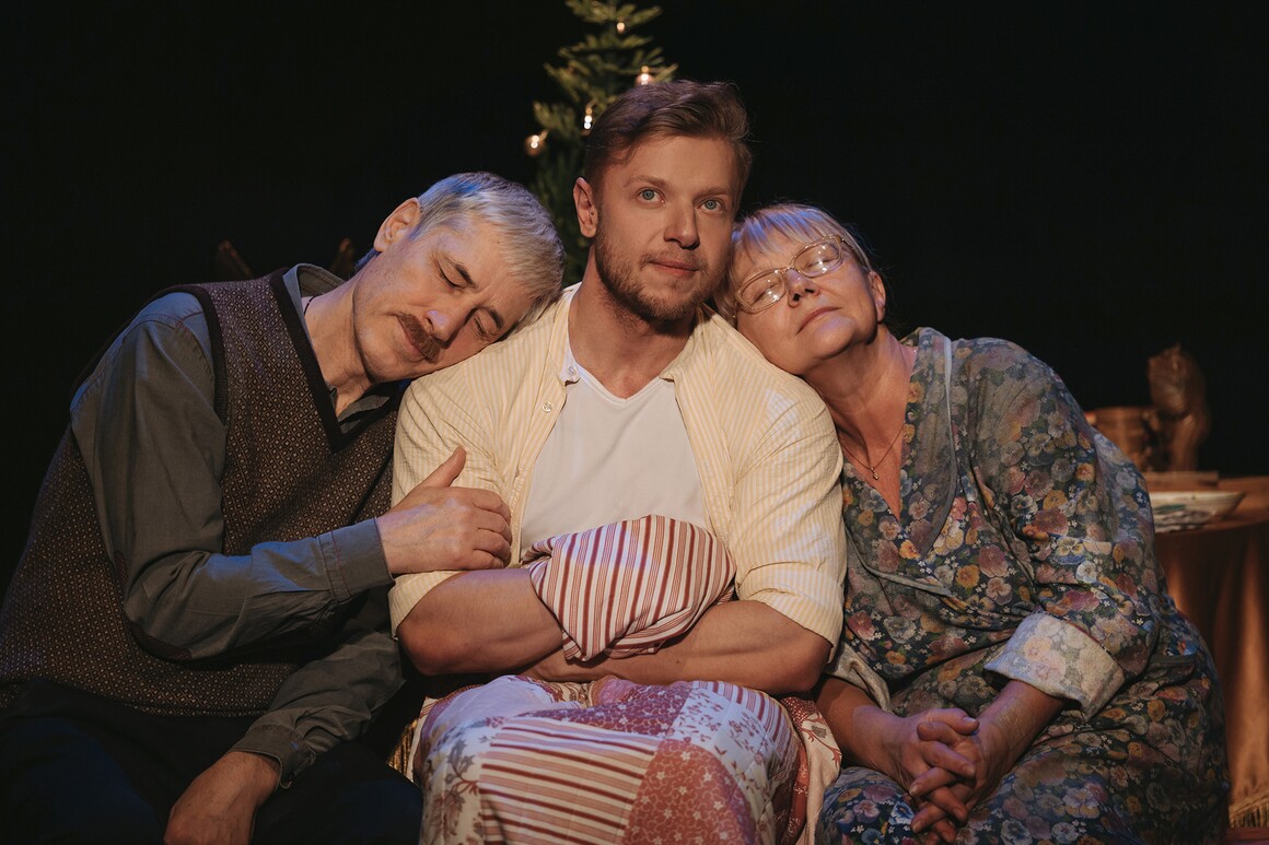 Комедийная драма «Похороните меня за плинтусом» со скидкой 25%