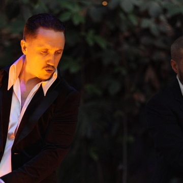 Концерт при свечах «Джаз в Оранжерее. Нэт Кинг Коул» в Оранжерее Таврического сада со скидкой 30%