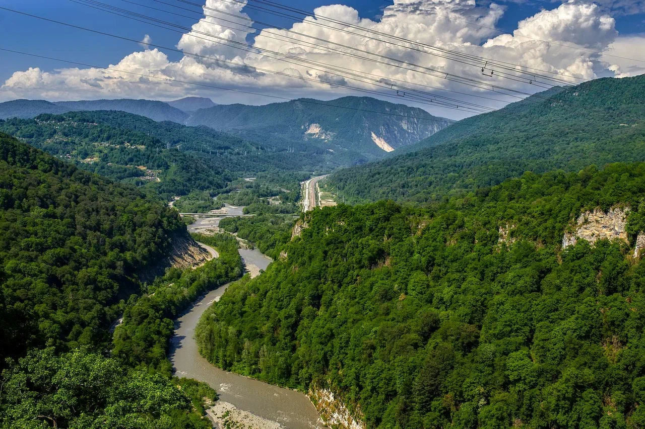 Ахштырская пещера