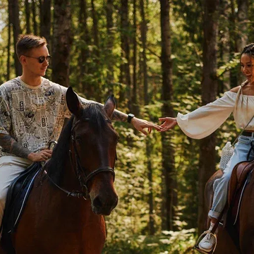 Семейная конная прогулка на озёра