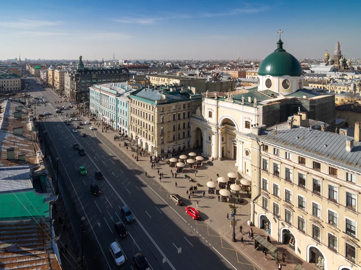 Пешеходная экскурсия  «За кулисами Невского проспекта» со скидкой 20%