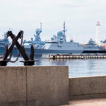 Экскурсия в Кронштадт с посещением Музея военно-морской славы со скидкой 28%