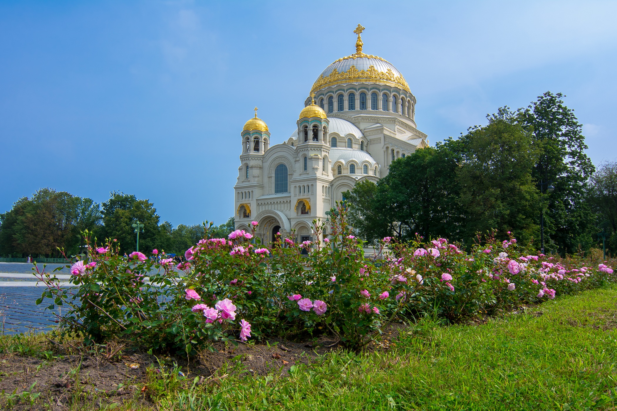 Автобусный тур «Кронштадт – Петергоф: две жемчужины за один день» со скидкой до 32%