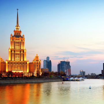 Речная прогулка с ужином и дискотекой «Вечерняя Москва в огнях»