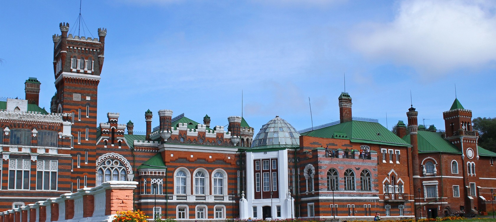 Экскурсия в Шереметевский замок и на озеро Светлояр «Путешествие в замок на Волге»