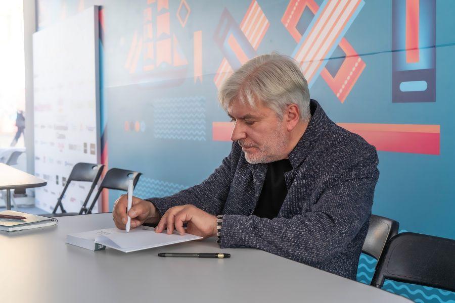 Водолазкин о новом спектакле по его пьесе в Александринском театре
