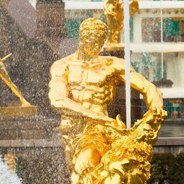 Автобусная экскурсия «Петергоф — фонтаны и парки» со скидкой 50%