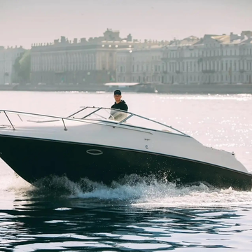 Аренда катера «Ларсон 22» с капитаном со скидкой 34%