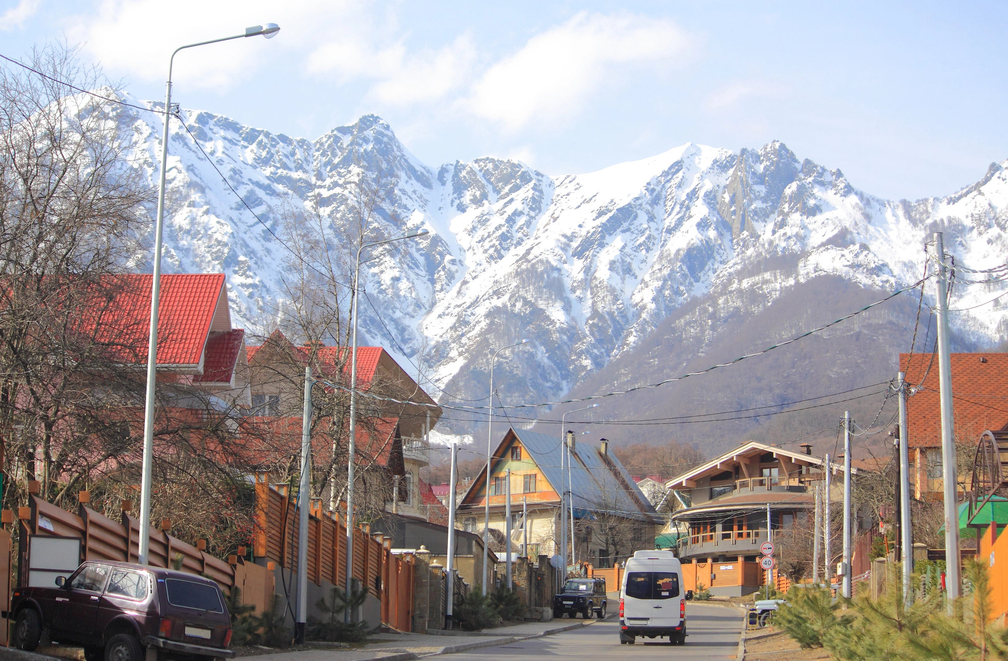 Индивидуальная экскурсия «Путь к вершинам: Красная поляна и Роза Хутор» со скидкой 20%