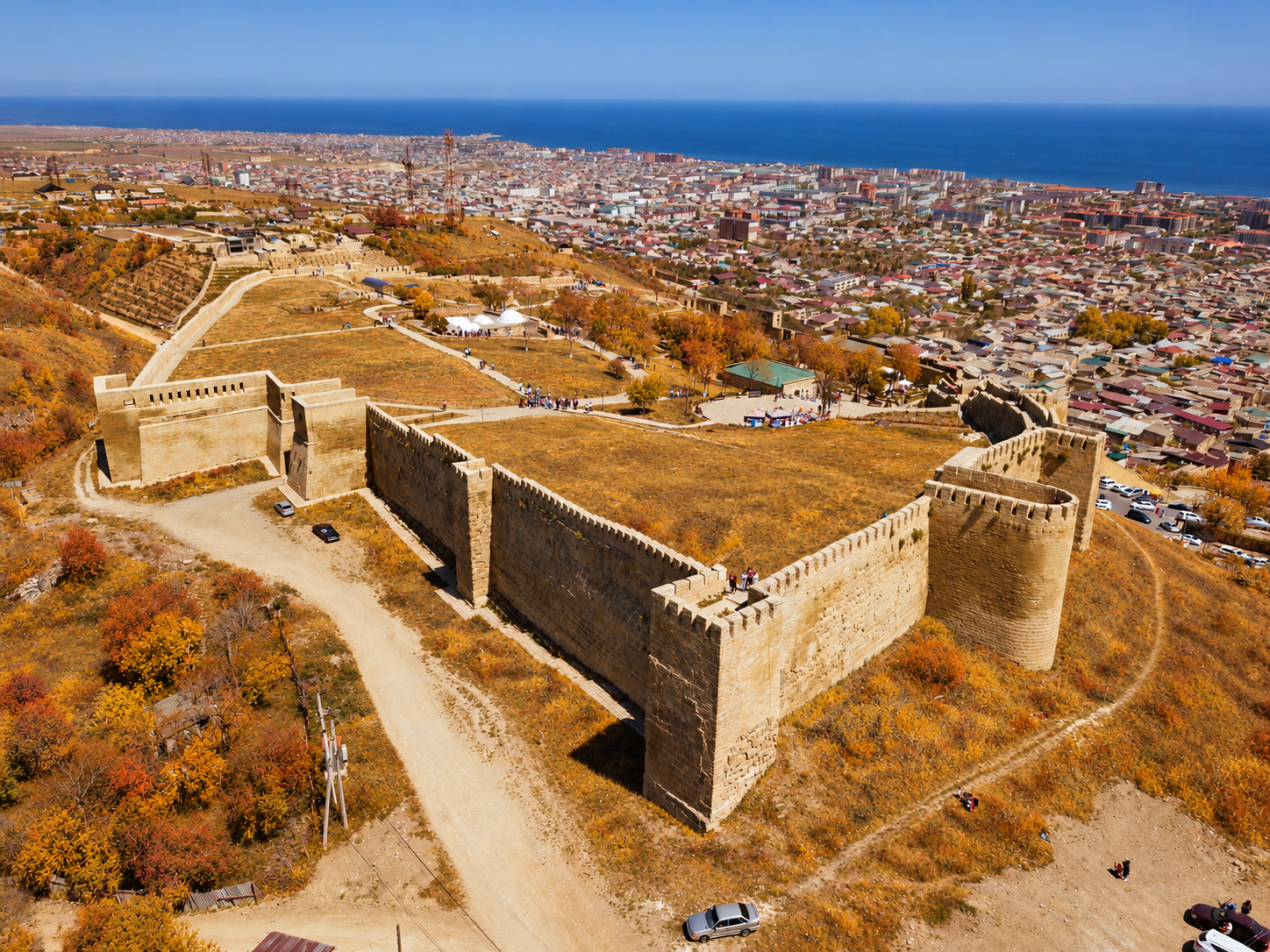 Экскурсия «Дербент, крепость Нарын-Кала и экраноплан «Лунь»