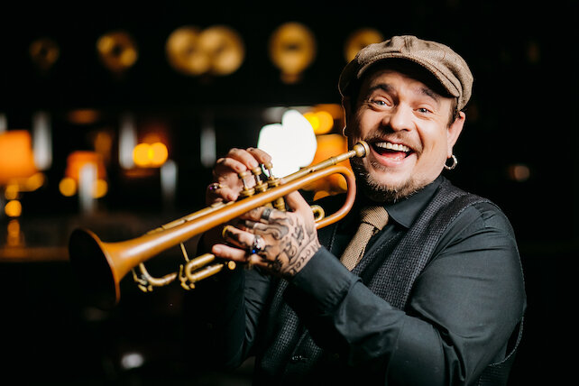Концерт «Вова Чё Морале & Sweet Hot Jazz Band» в Никольских рядах Концерт «Вова Чё Морале & Sweet Hot Jazz Band» в Никольских рядах со скидкой 35%