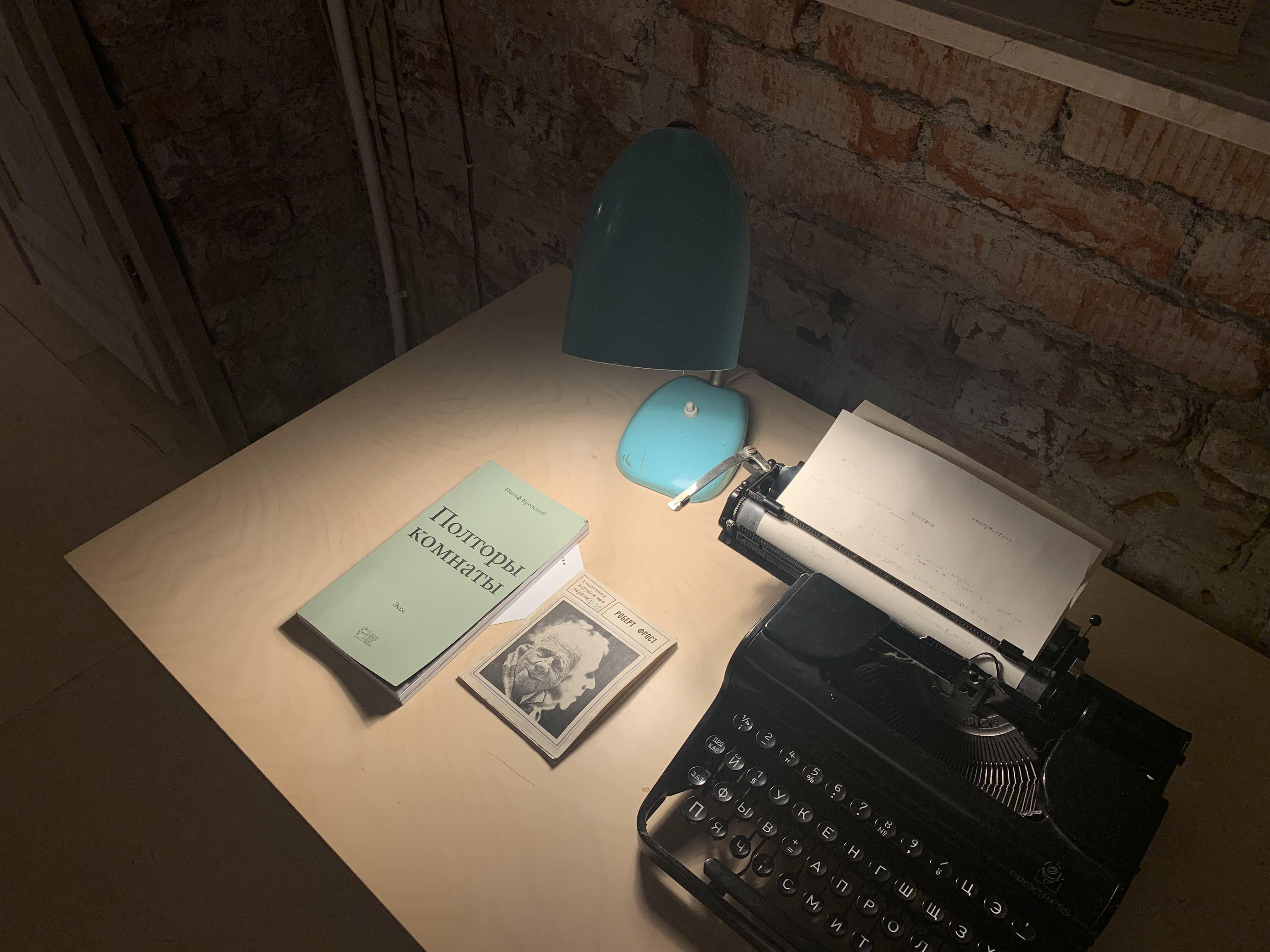 В «Полутора комнатах» открывается выставка о ресторане «Русский самовар» в Нью-Йорке