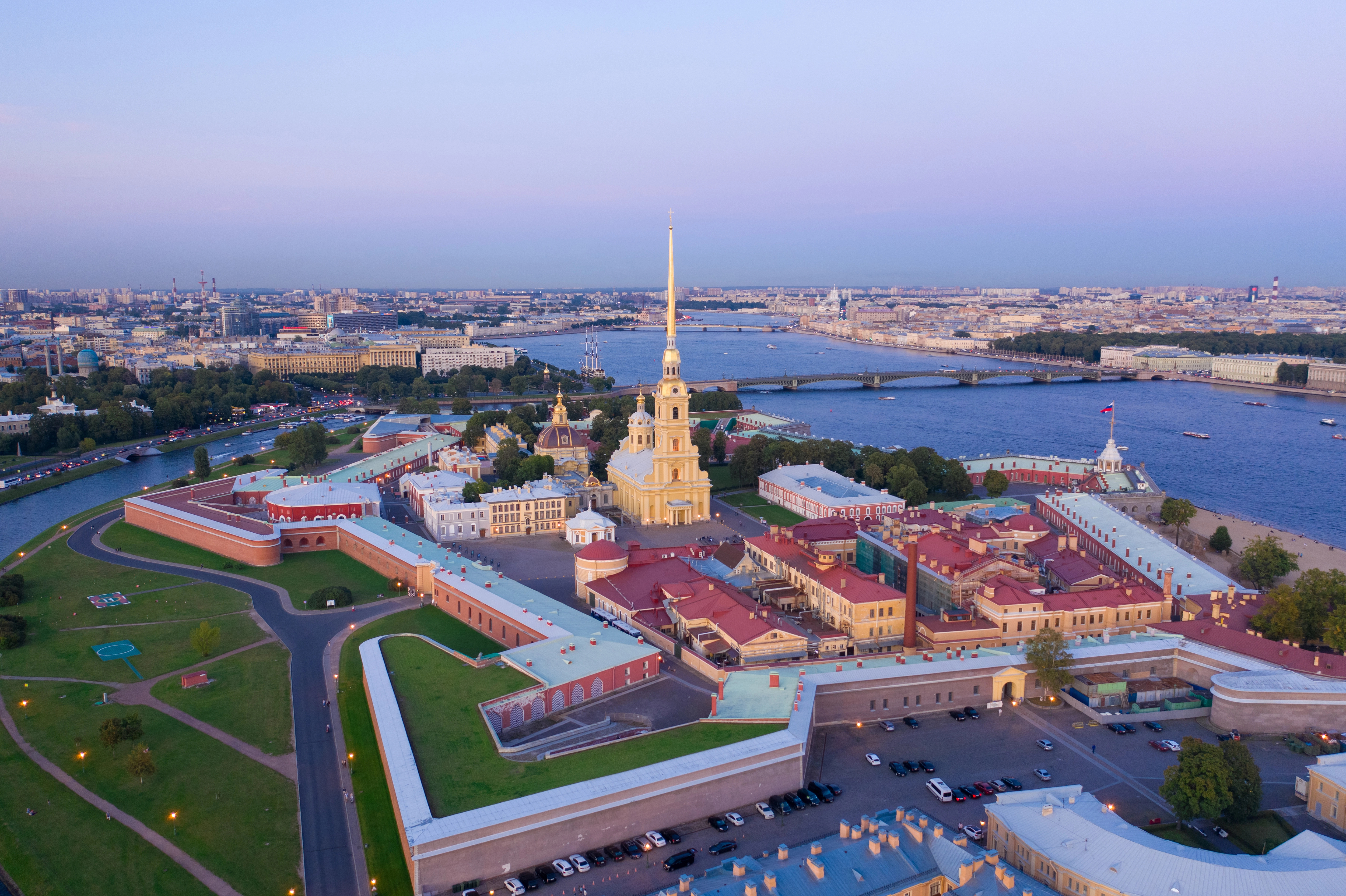 Неклассическая экскурсия по Петропавловской крепости Неклассическая экскурсия по Петропавловской крепости со скидкой 40%