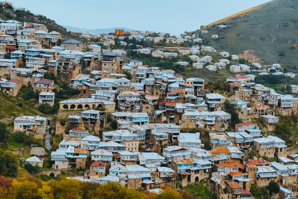 Автобусная экскурсия «Кубачи и Кала-Корейш»