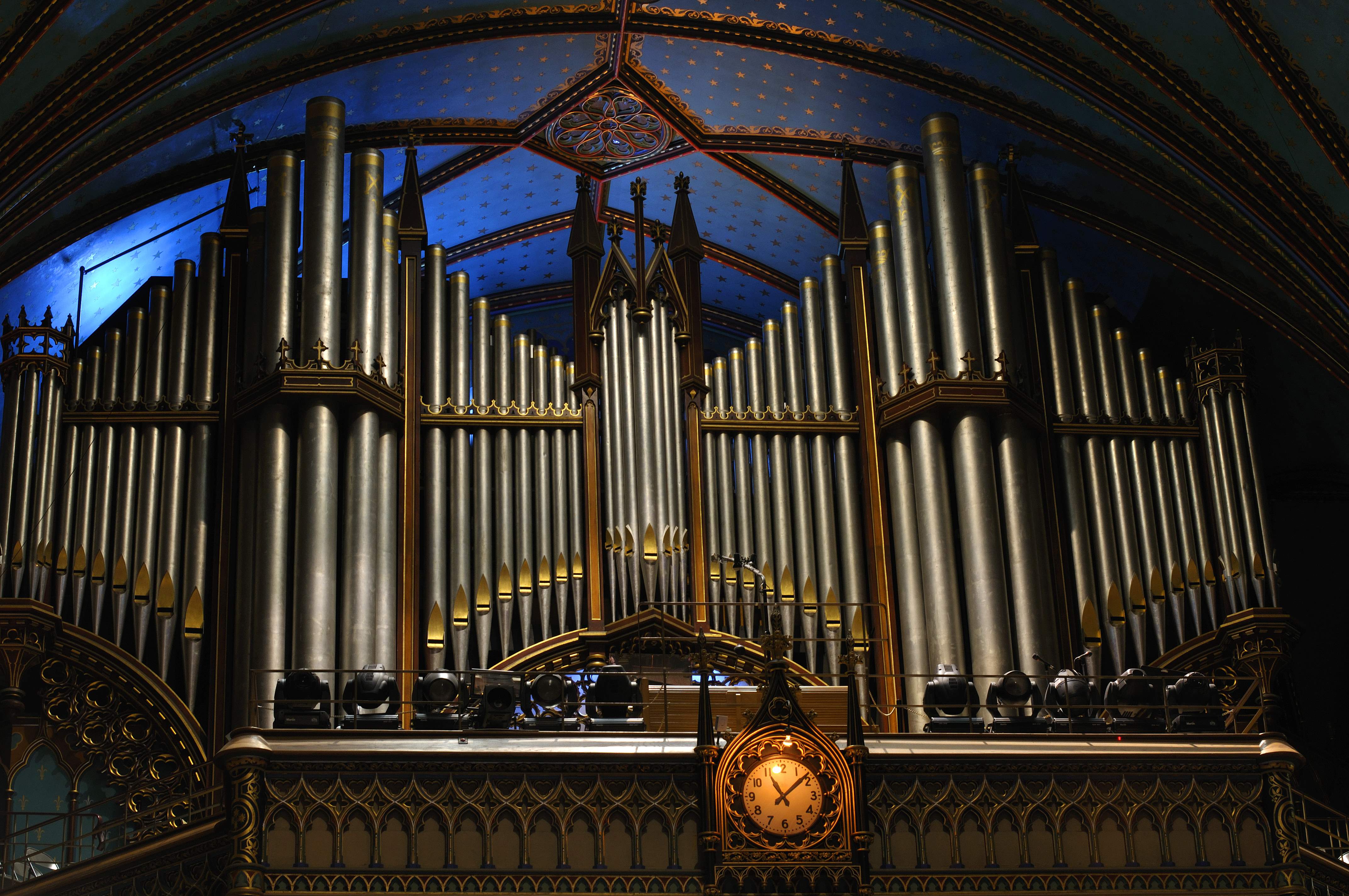 Концерт «Орган и вистл при свечах. Бах в Ирландии и легенды кельтов»  со скидкой 30%