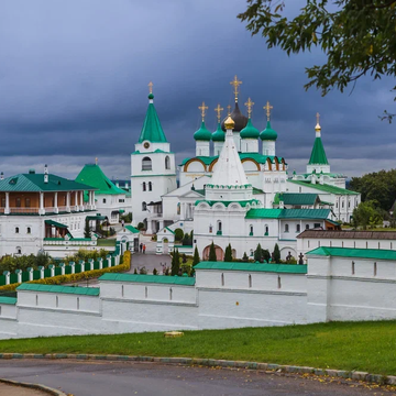 Автобусная экскурсия по Нижнему Новгороду с посещением Печёрского монастыря и канатной дороги