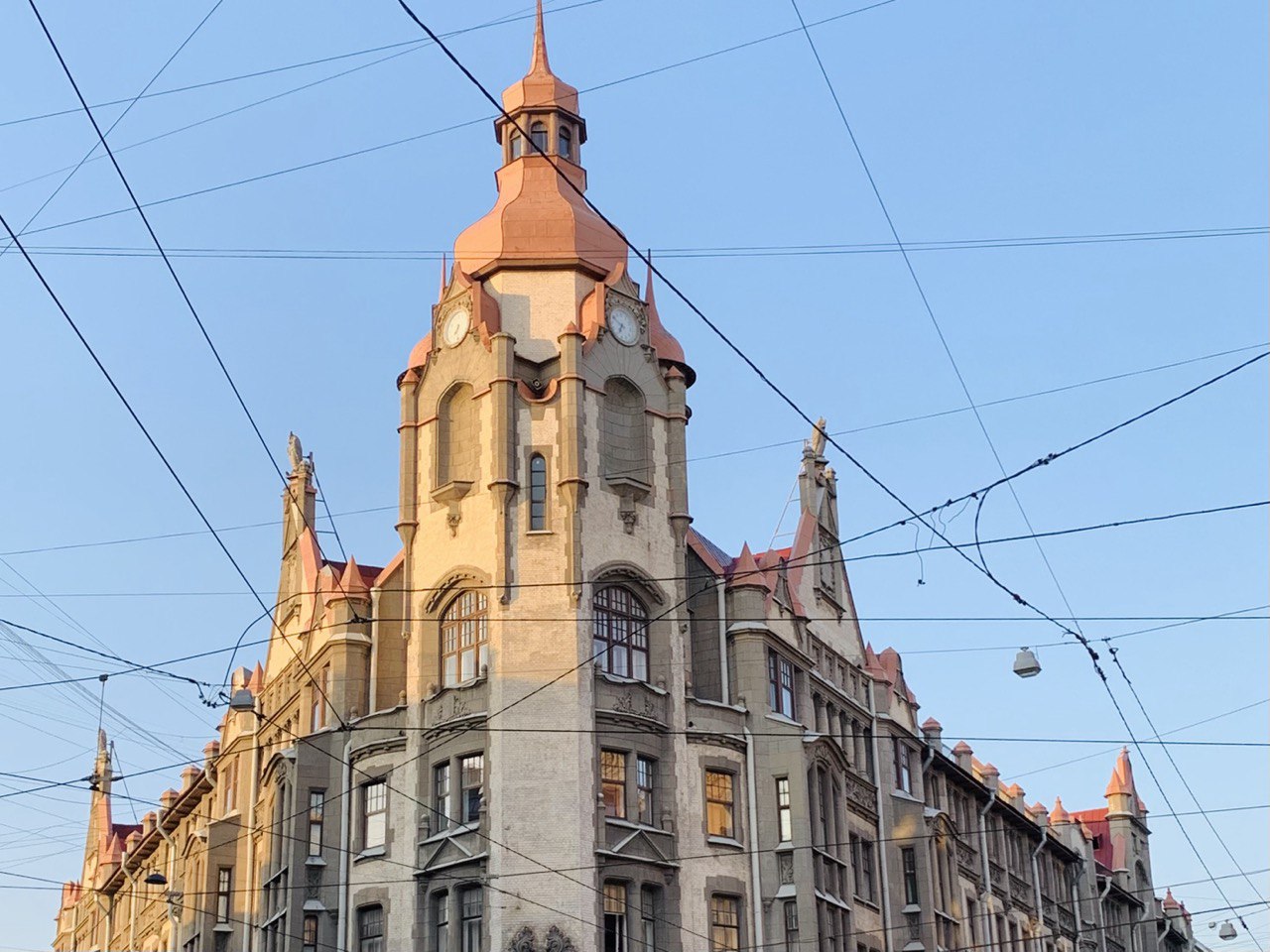 Готические мотивы в архитектуре Петербурга: 5 красивых зданий