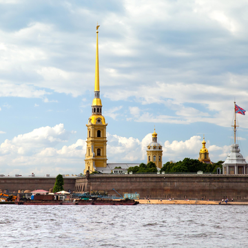 Прогулки по рекам и каналам от Петропавловской крепости со скидкой до 27%
