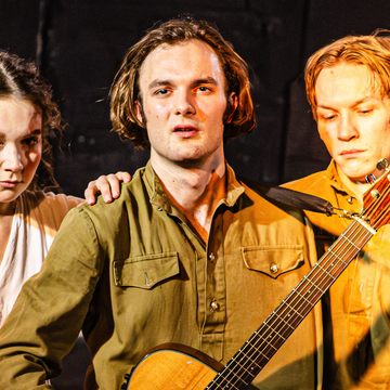 Спектакль «Не бойся быть счастливым» со скидкой 40%