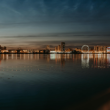 Автобусно-пешеходная экскурсия «Ночная Казань» с катанием на колесе обозрения