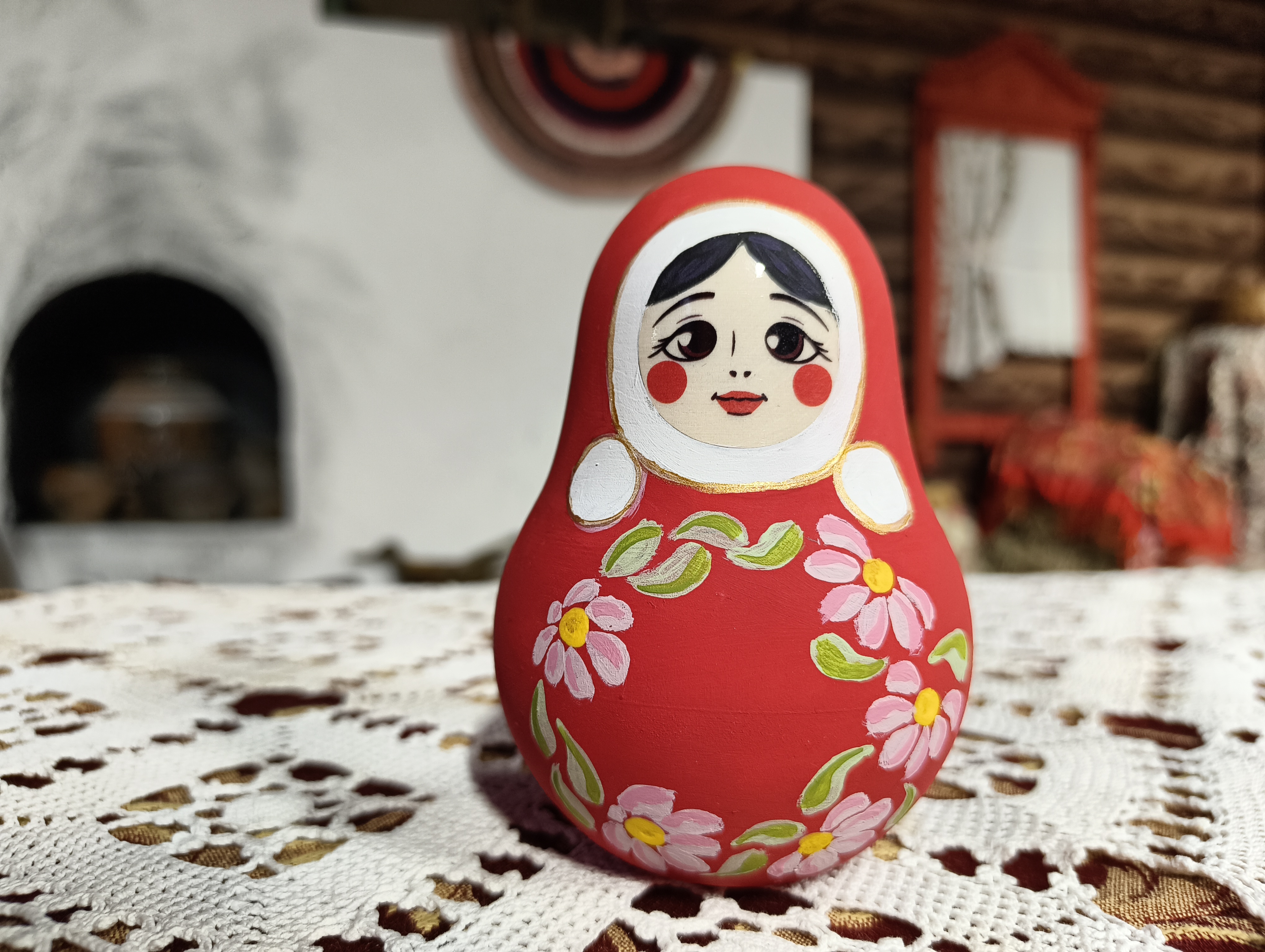 Мастер-класс по росписи музыкальной неваляшки в музее русского быта «Изба-Забава» со скидкой 30%