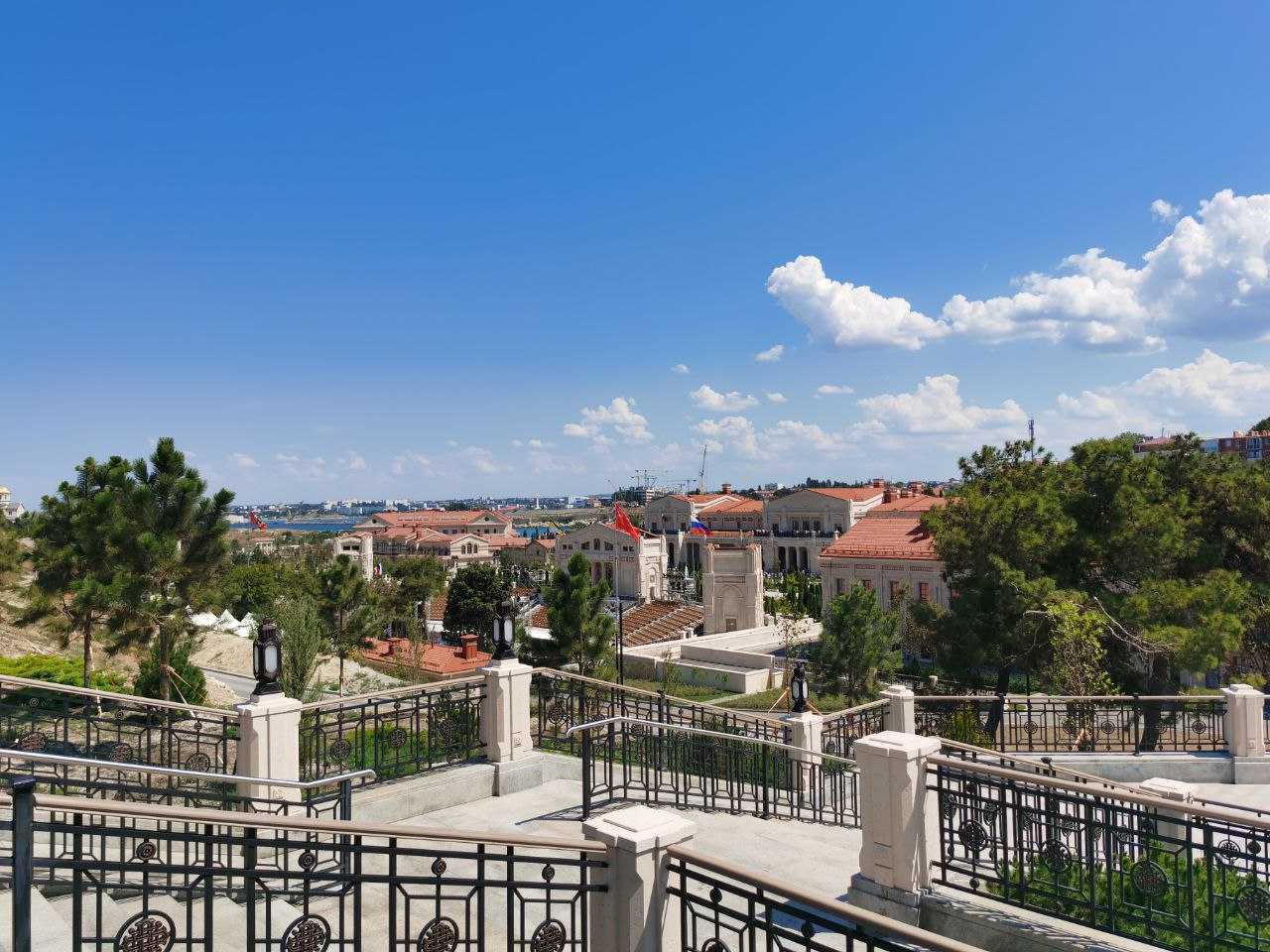 Автобусная обзорная экскурсия «Вечерние огни Нового Херсонеса»