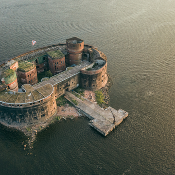 Индивидуальная экскурсия «Кронштадт — город морской славы» со скидкой 20%