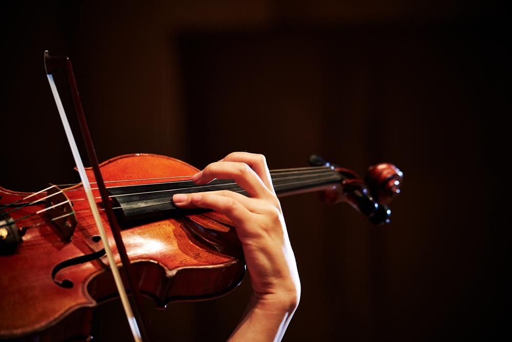 Концерт при свечах «Симфонические рок-хиты» со скидкой 30%